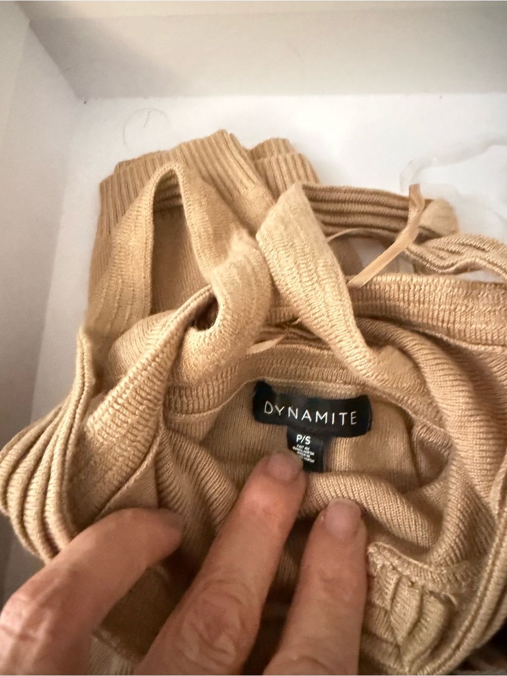 Dynamite Ribbed Scoop-Neck Sweater in Camel